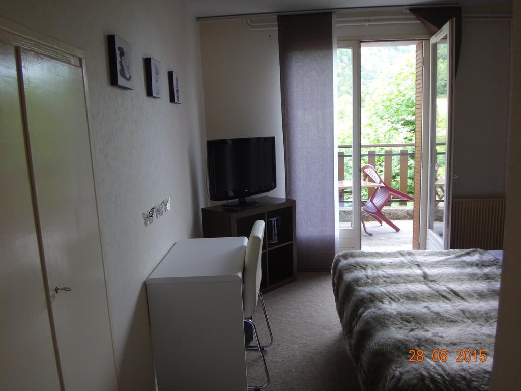 Hotel Bon Accueil 奥约纳科斯 客房 照片